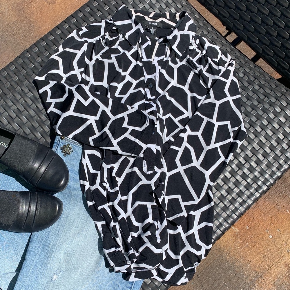 Alfani  Giraffe Black and White Shirt